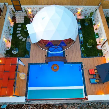 Kalkan Dome & Deluxe *